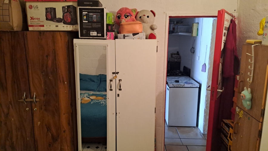 1 Bedroom Property for Sale in Kleinvlei Western Cape